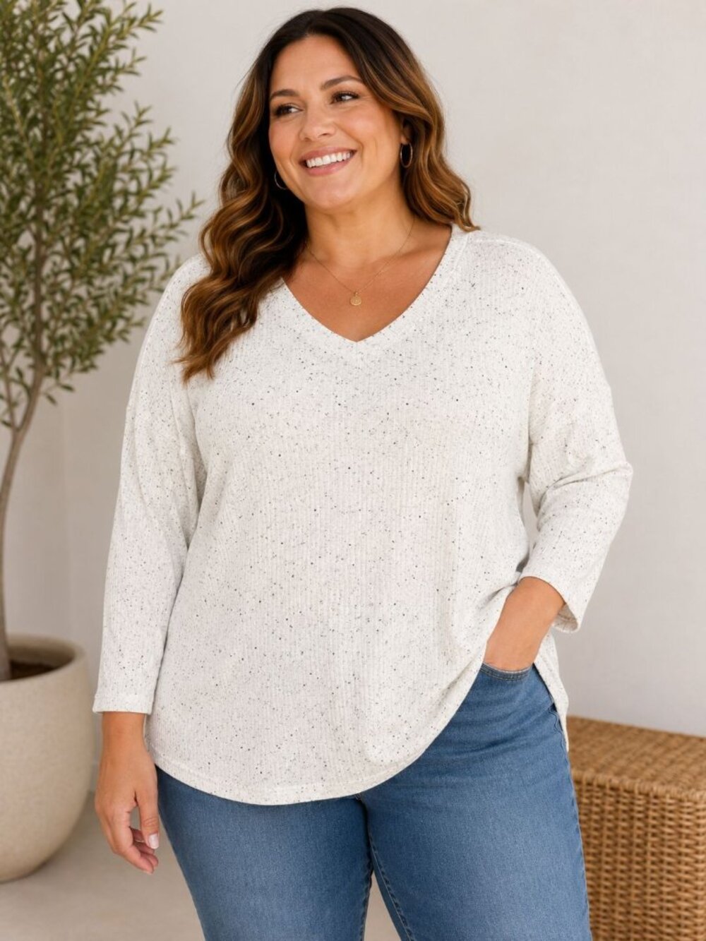 Maurices 24/7 Womens 2X Off White Speckled V-Neck Lightweight Knit Top Rayon